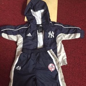 Adidas sweat suit size 3/6 months